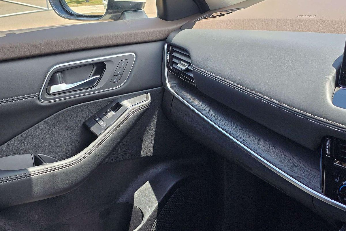 2025 Nissan X-TRAIL Ti-L T33