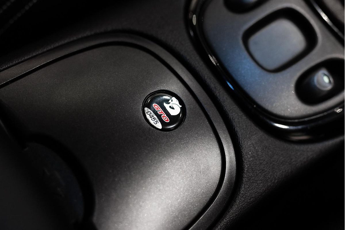 2002 Holden Coupe GTO V2