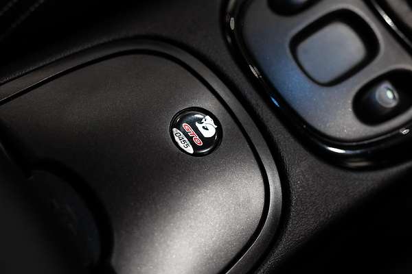 2002 Holden Coupe GTO V2