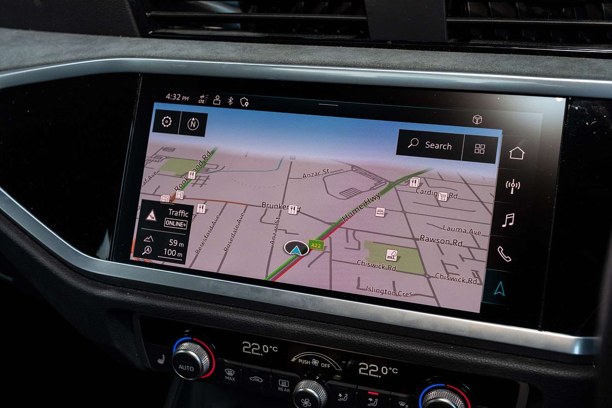 2022 Audi Q3 40 TFSI S line F3