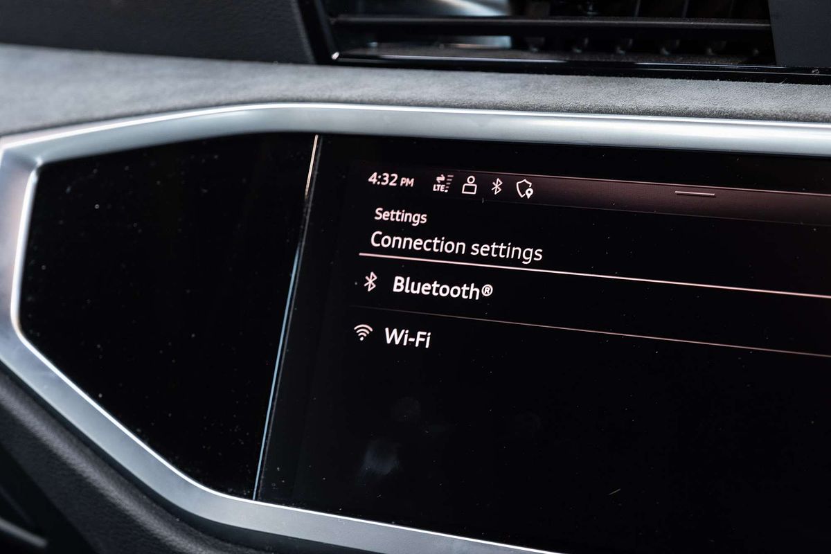 2022 Audi Q3 40 TFSI S line F3