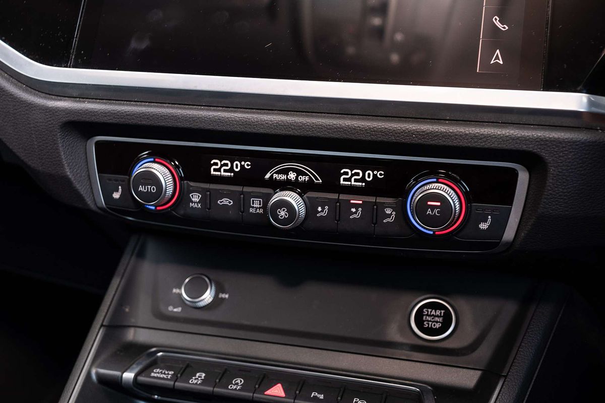 2022 Audi Q3 40 TFSI S line F3