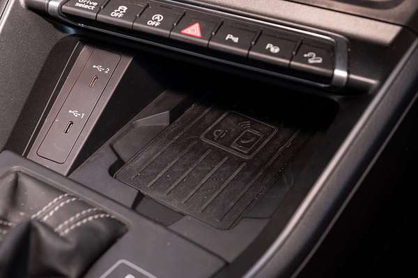 2022 Audi Q3 40 TFSI S line F3