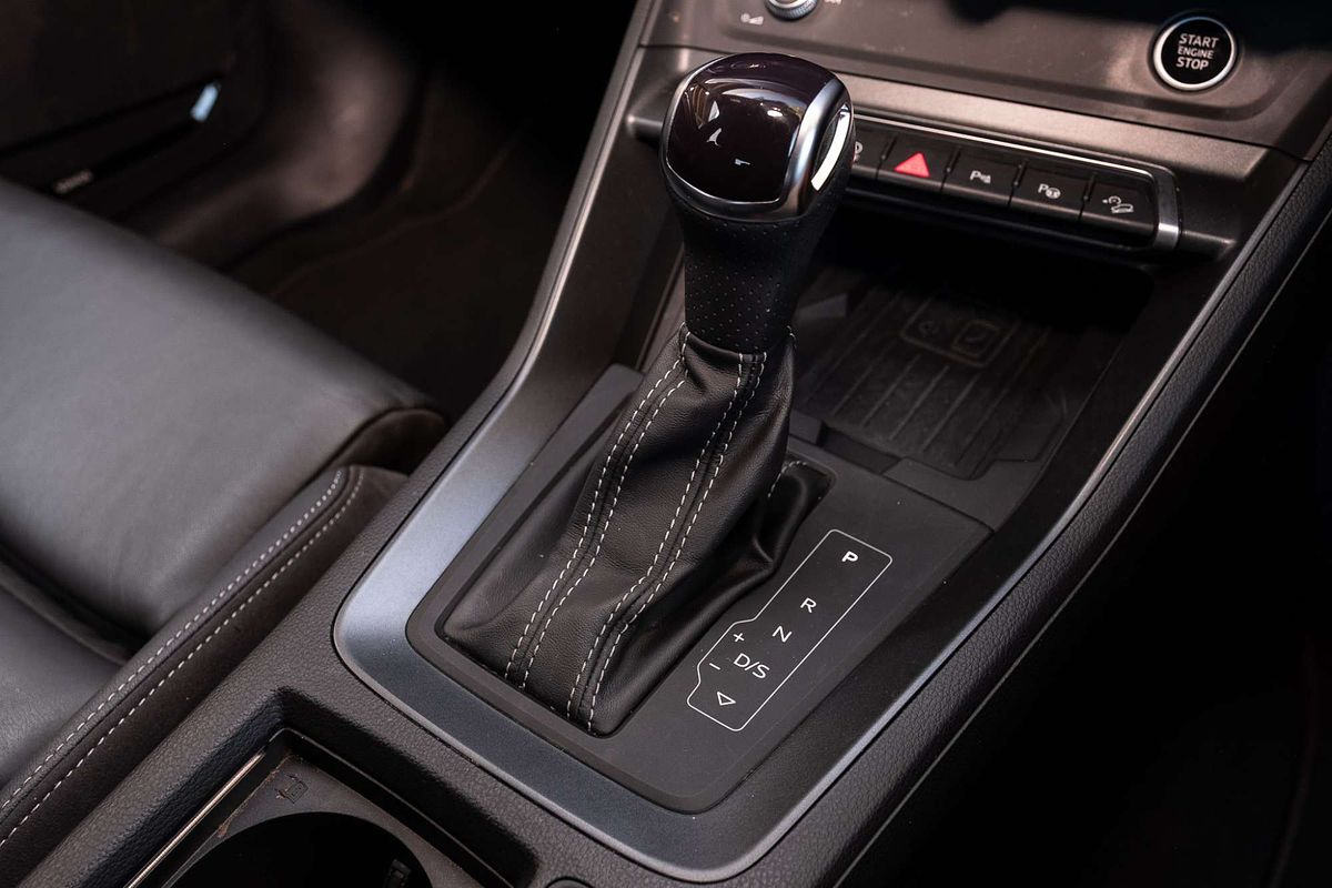 2022 Audi Q3 40 TFSI S line F3