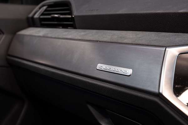 2022 Audi Q3 40 TFSI S line F3