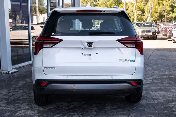 2025 Mahindra XUV700 AX7L