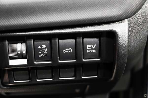 2025 Subaru Forester Hybrid Touring S6