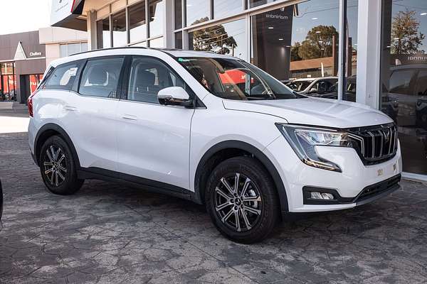 2025 Mahindra XUV700 AX7L
