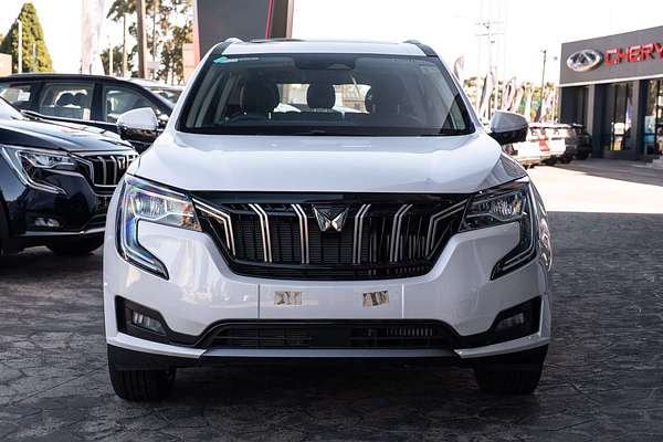 2025 Mahindra XUV700 AX7L