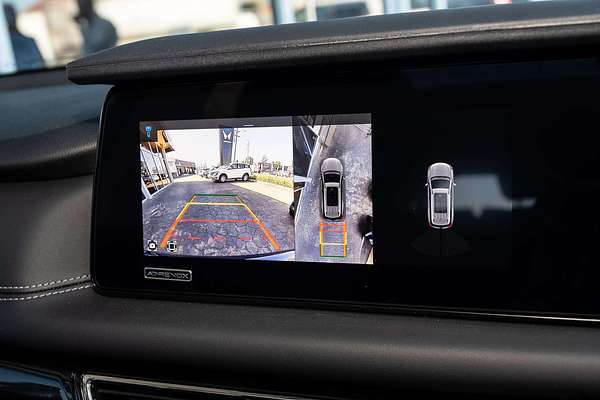 2025 Mahindra XUV700 AX7L