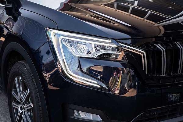 2025 Mahindra XUV700 AX7L