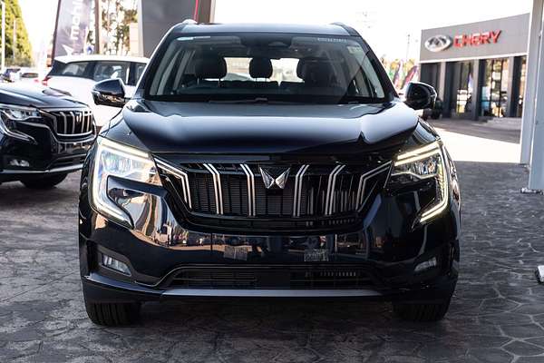 2025 Mahindra XUV700 AX7L