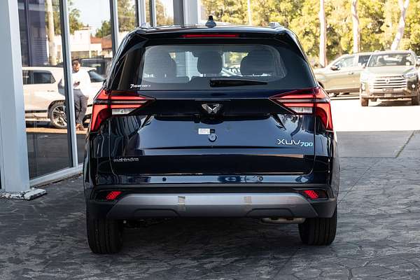 2025 Mahindra XUV700 AX7L