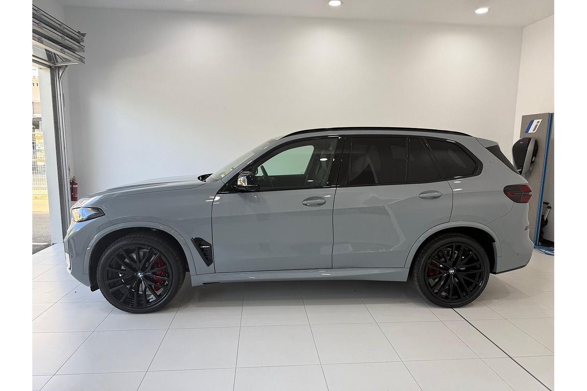 2025 BMW X5 M60i G05 LCI