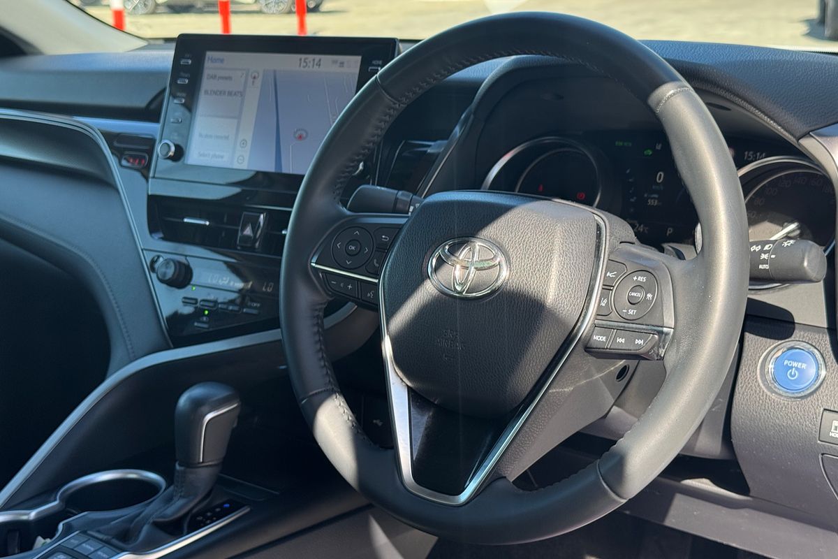 2022 Toyota Camry SX AXVH70R