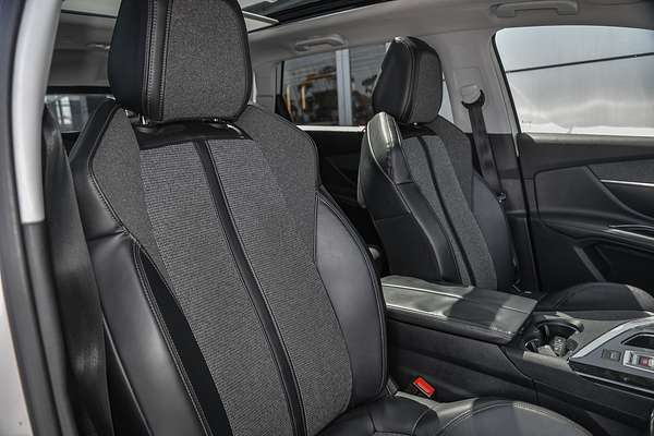 2017 Peugeot 5008 Allure P87