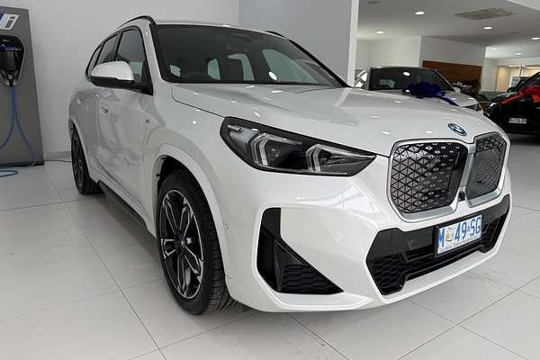 2025 BMW iX1 xDrive30 M Sport U11