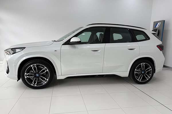 2025 BMW iX1 xDrive30 M Sport U11