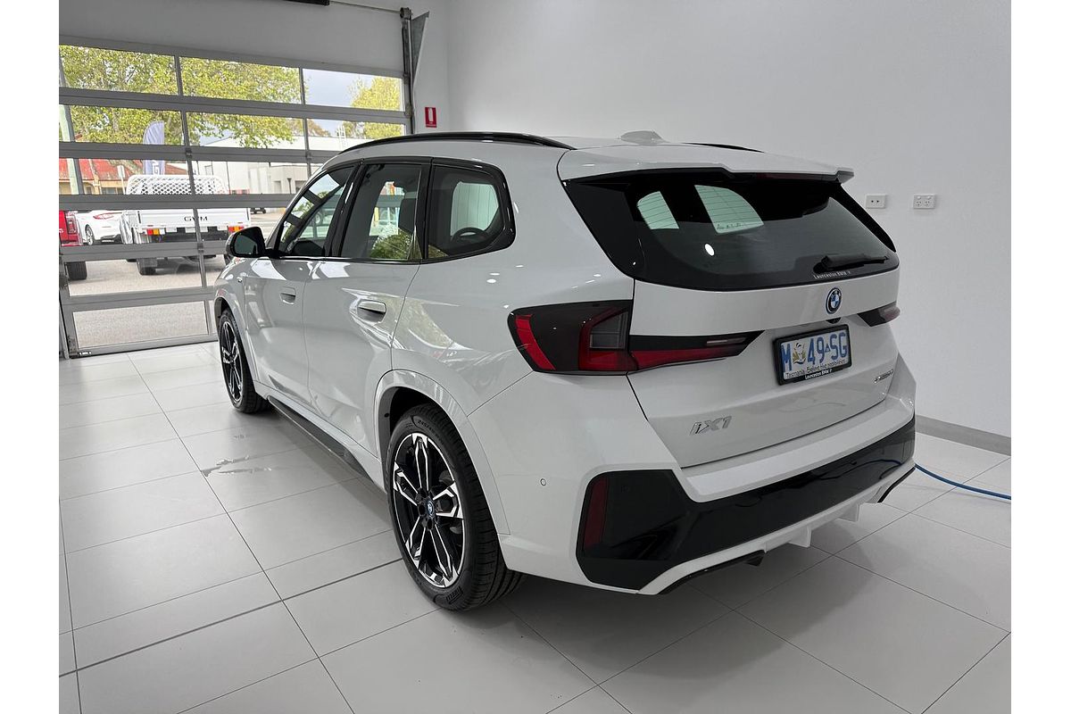 2025 BMW iX1 xDrive30 M Sport U11