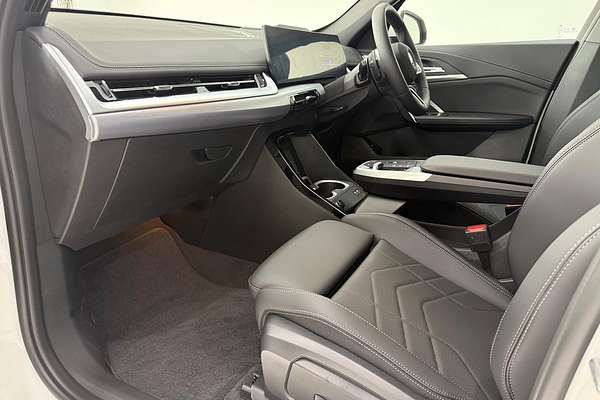 2025 BMW iX1 xDrive30 M Sport U11