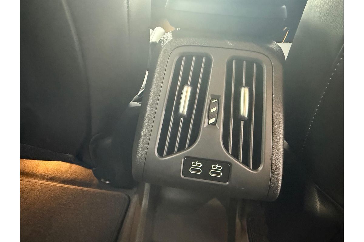 2025 BMW iX1 xDrive30 M Sport U11