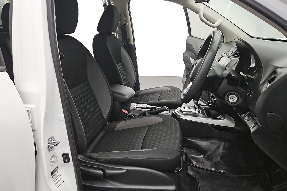 2021 Nissan Navara SL D23 Rear Wheel Drive