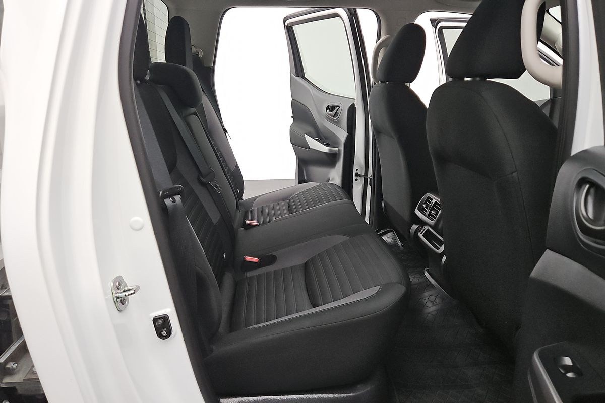 2021 Nissan Navara SL D23 Rear Wheel Drive