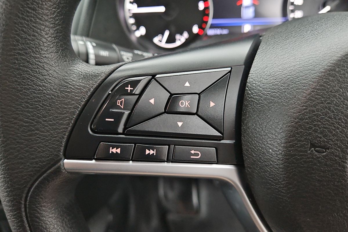 2021 Nissan Navara SL D23 Rear Wheel Drive