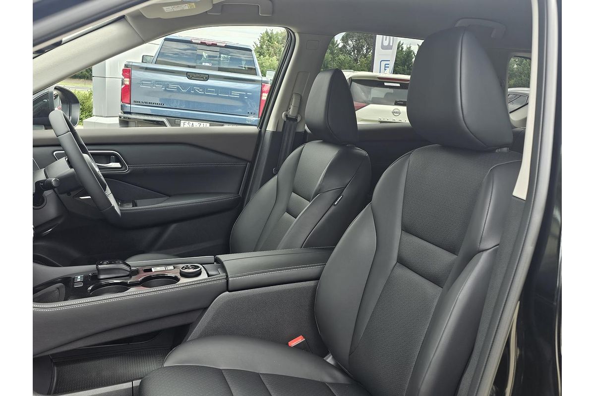 2025 Nissan X-TRAIL ST-L e-POWER T33