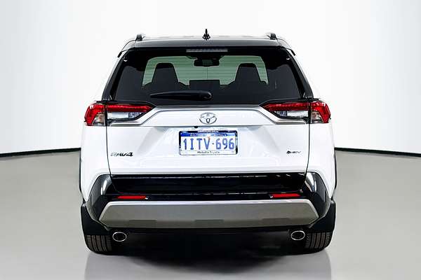 2024 Toyota RAV4 XSE AXAH54R