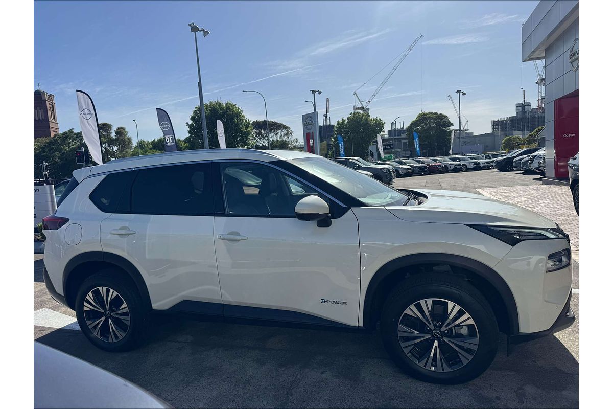 2025 Nissan X-TRAIL ST-L e-POWER T33