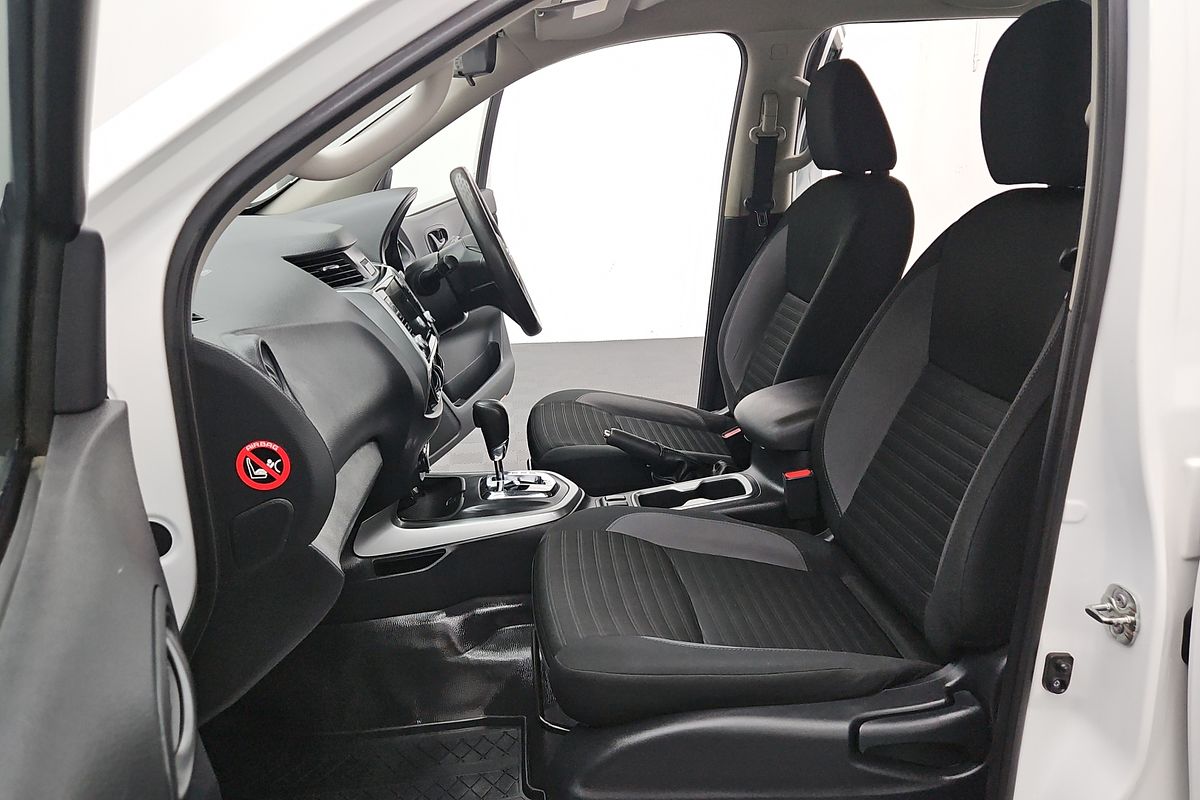 2022 Nissan Navara SL D23 Rear Wheel Drive