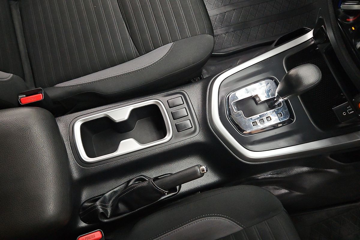 2022 Nissan Navara SL D23 Rear Wheel Drive