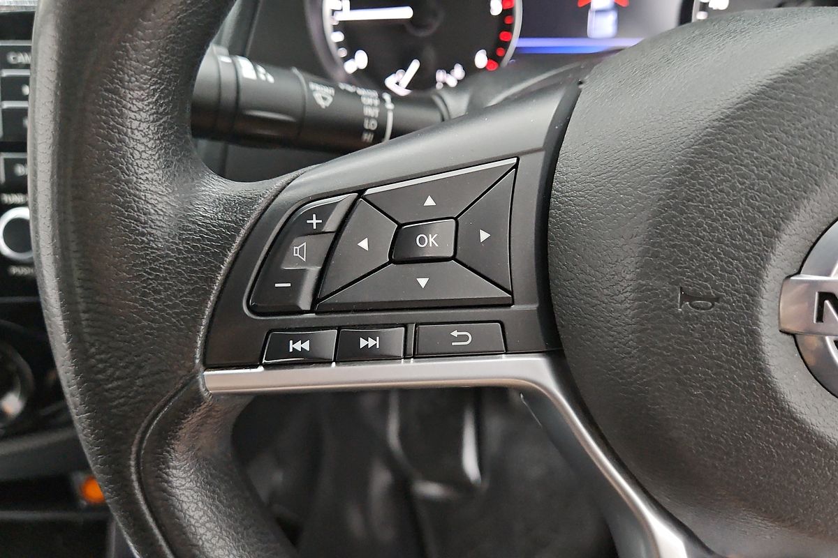 2022 Nissan Navara SL D23 Rear Wheel Drive