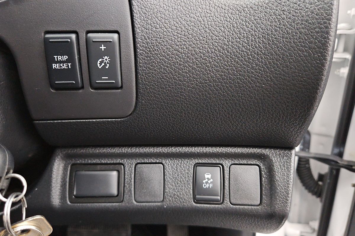 2022 Nissan Navara SL D23 Rear Wheel Drive