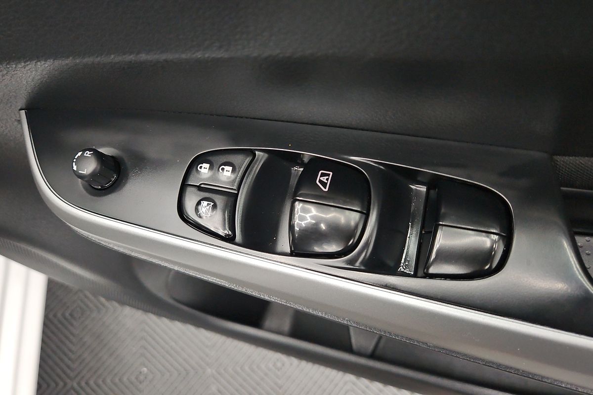 2022 Nissan Navara SL D23 Rear Wheel Drive