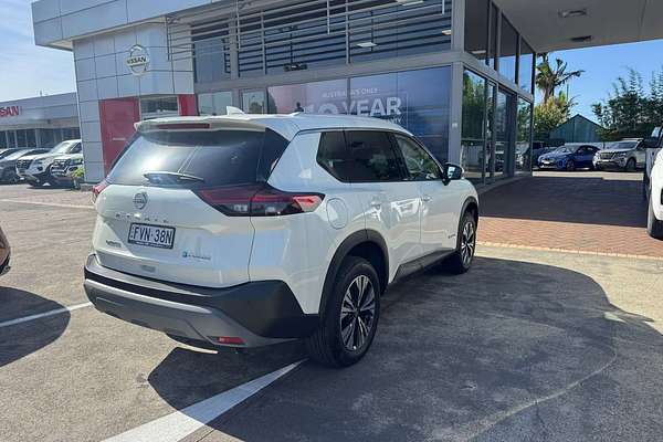 2025 Nissan X-TRAIL ST-L e-POWER T33