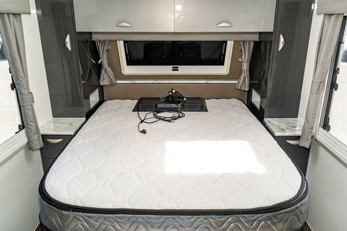 2022 Regent Discoverer