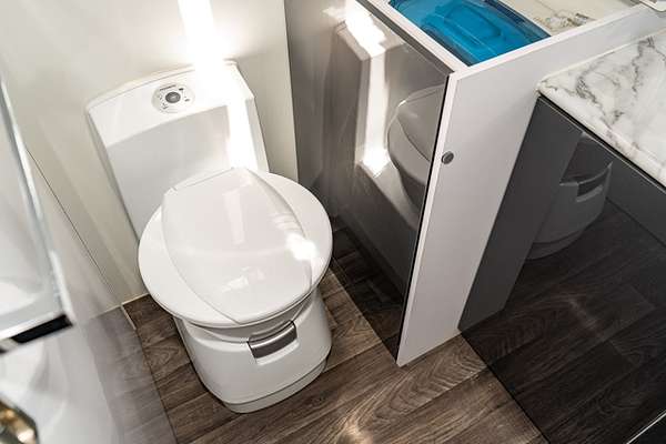 2022 Regent Discoverer