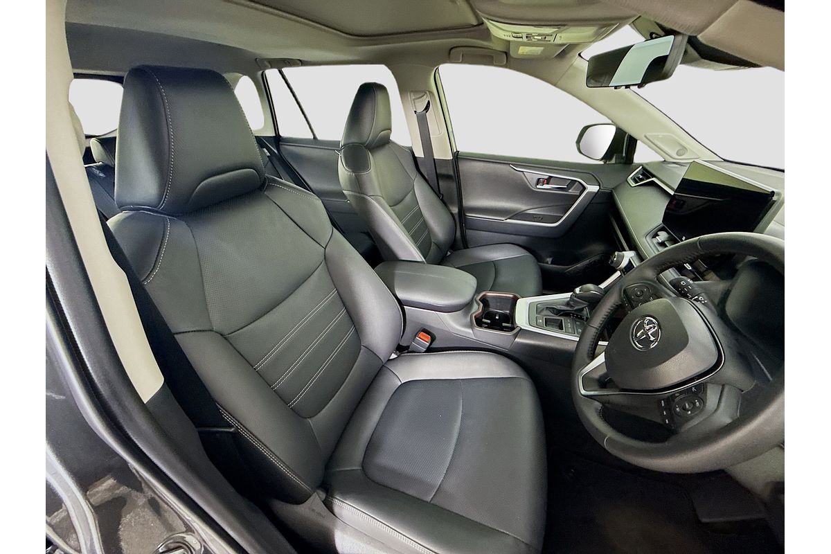 2025 Toyota RAV4 Cruiser AXAH52R