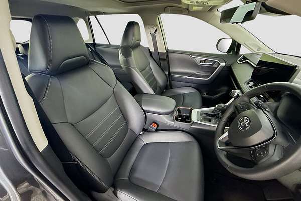 2025 Toyota RAV4 Cruiser AXAH52R