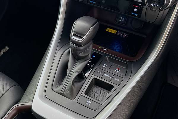 2025 Toyota RAV4 Cruiser AXAH52R