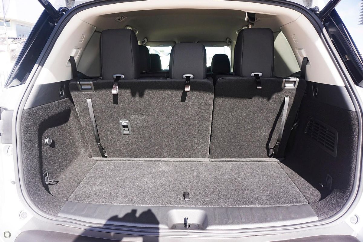 2024 Nissan Pathfinder ST-L R53