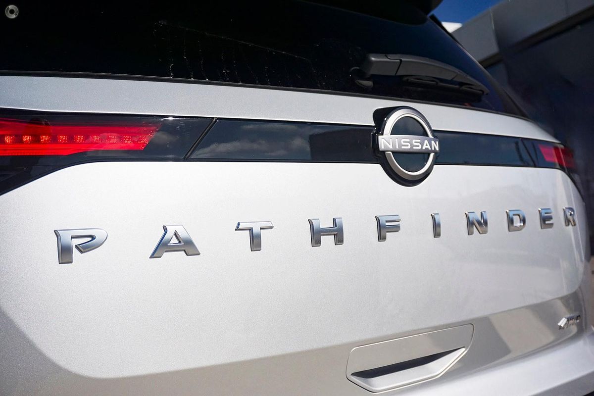 2024 Nissan Pathfinder ST-L R53