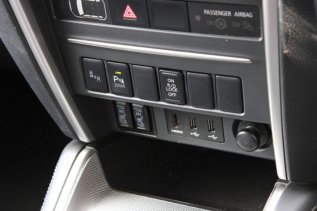 2019 Mitsubishi Triton GLS Premium MR 4X4