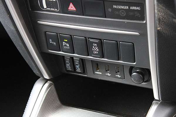 2019 Mitsubishi Triton GLS Premium MR 4X4