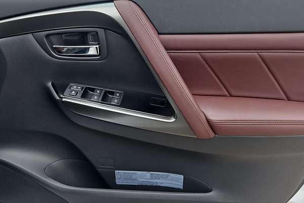 2025 Mitsubishi Pajero Sport GSR QG