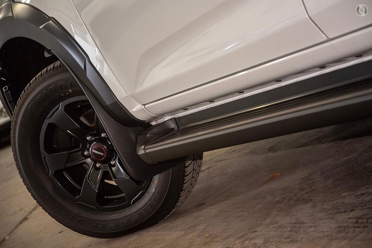 2025 Isuzu D-MAX X-TERRAIN 4X4