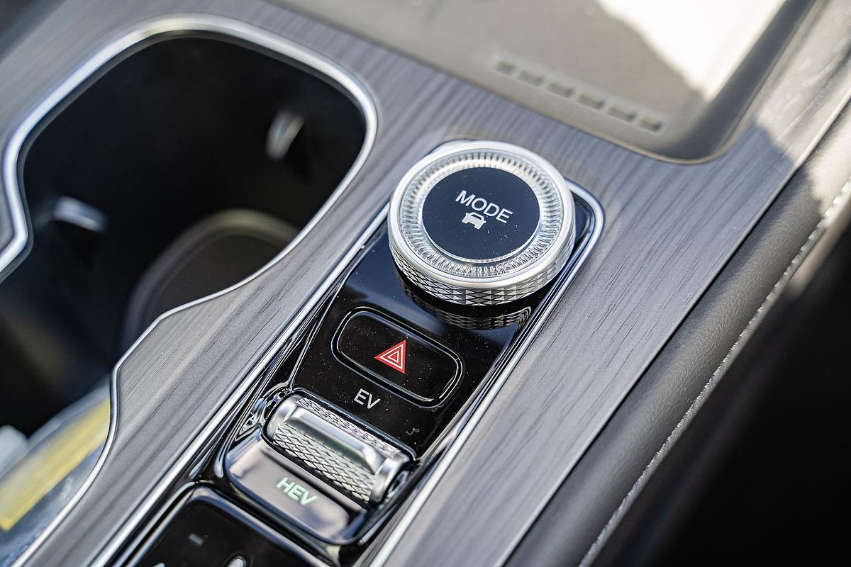 2025 Chery Tiggo 8 Super Hybrid Ultimate T31