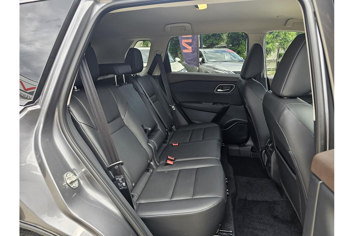 2025 Nissan X-TRAIL ST-L e-POWER T33